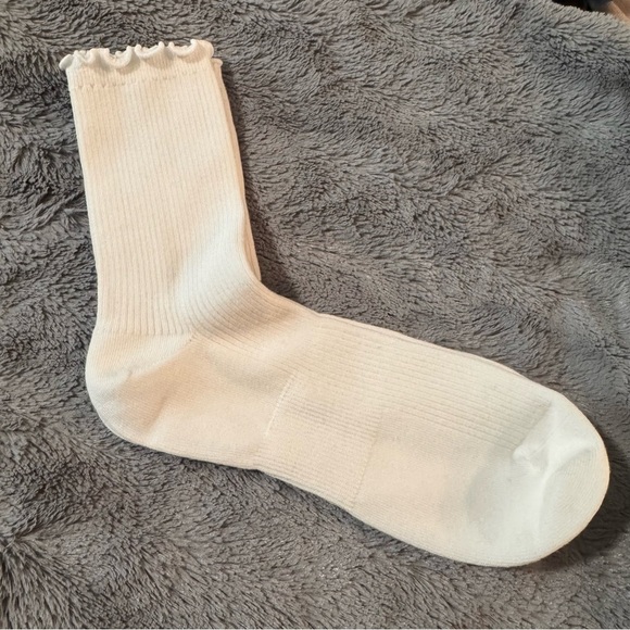Bombas Accessories - Bombas Women's Ruffle Rib Half Calf Socks NWOT Medium
